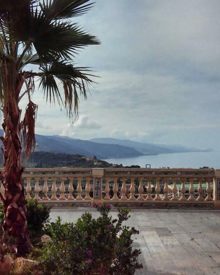 Casa Vacanze Camastra Santo Stefano di Camastra Exterior foto